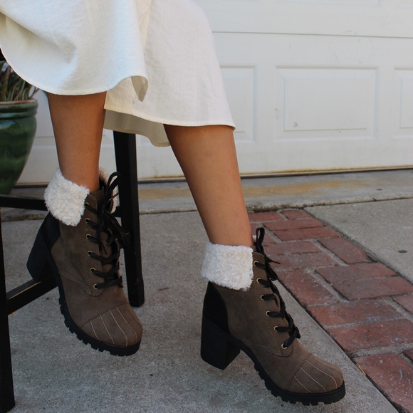 🚨LAST CHANCE// Khaki Sherpa Boot - Picture 5 of 8